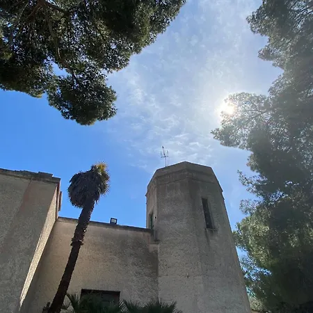 Torre Del Sole Case de vacanță